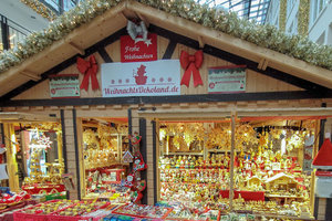 WeihnachtsDekoland unser Weihnachtsmarktstand