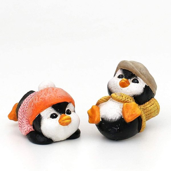 Pinguin Figur Keramik Liegend Strickoptik