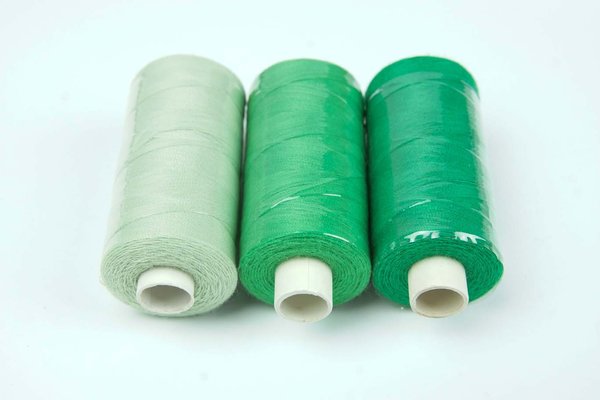 Nähgarn 500m-Grüntöne Farbe Wählbar Reißfest-Polyester Allesnähgarn